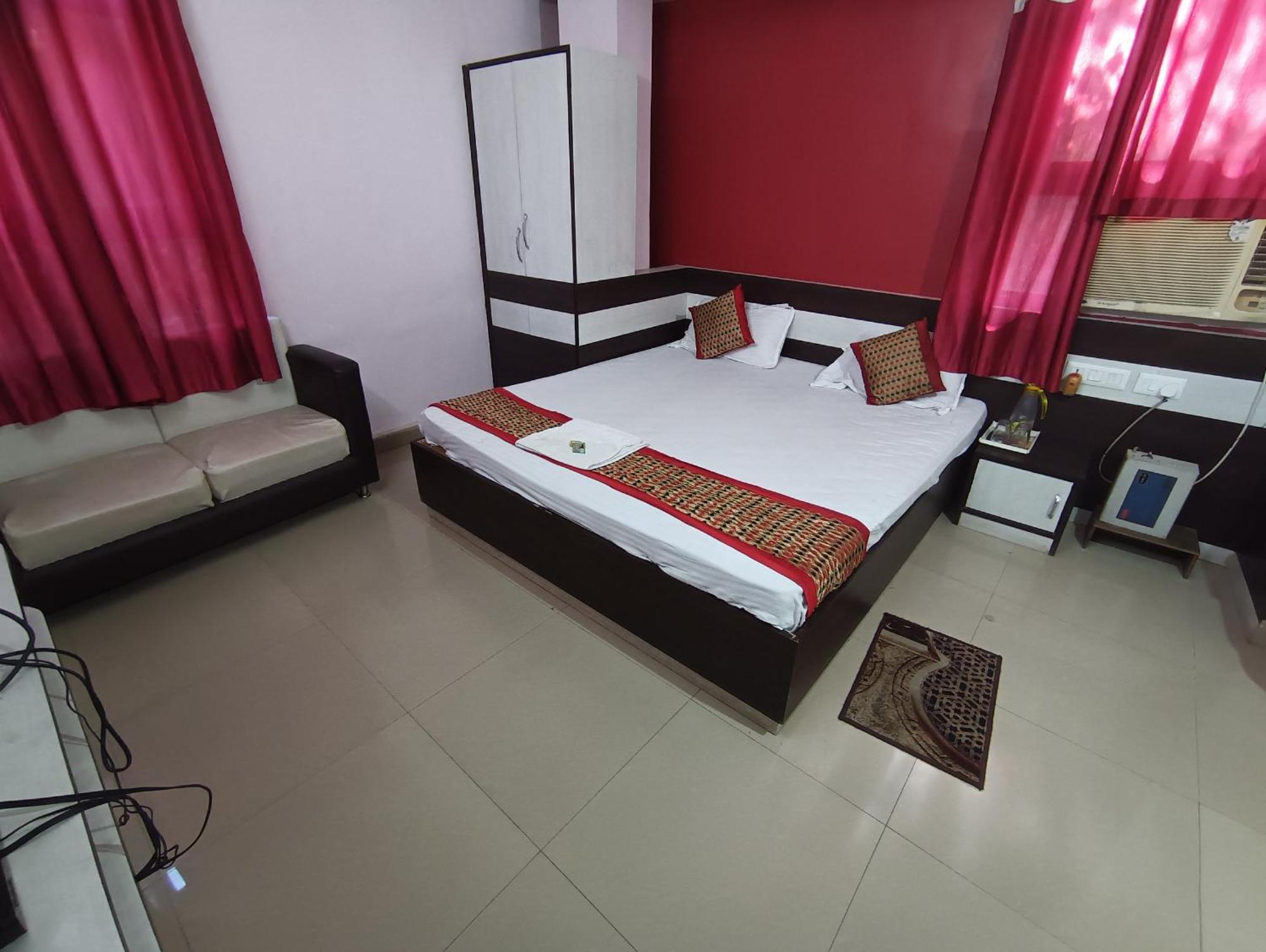 Hotel Viraat Inn Gaya Bagian luar foto