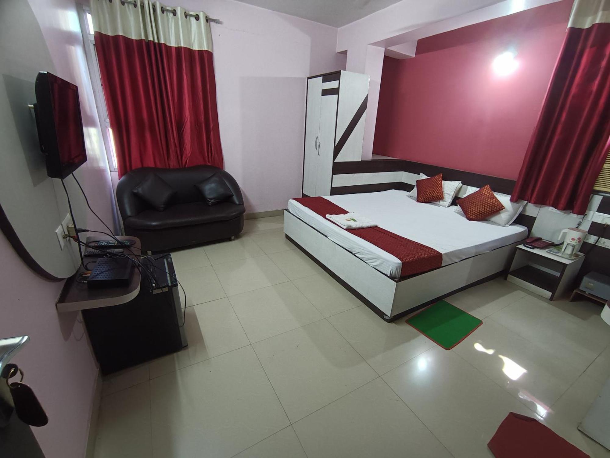 Hotel Viraat Inn Gaya Bagian luar foto