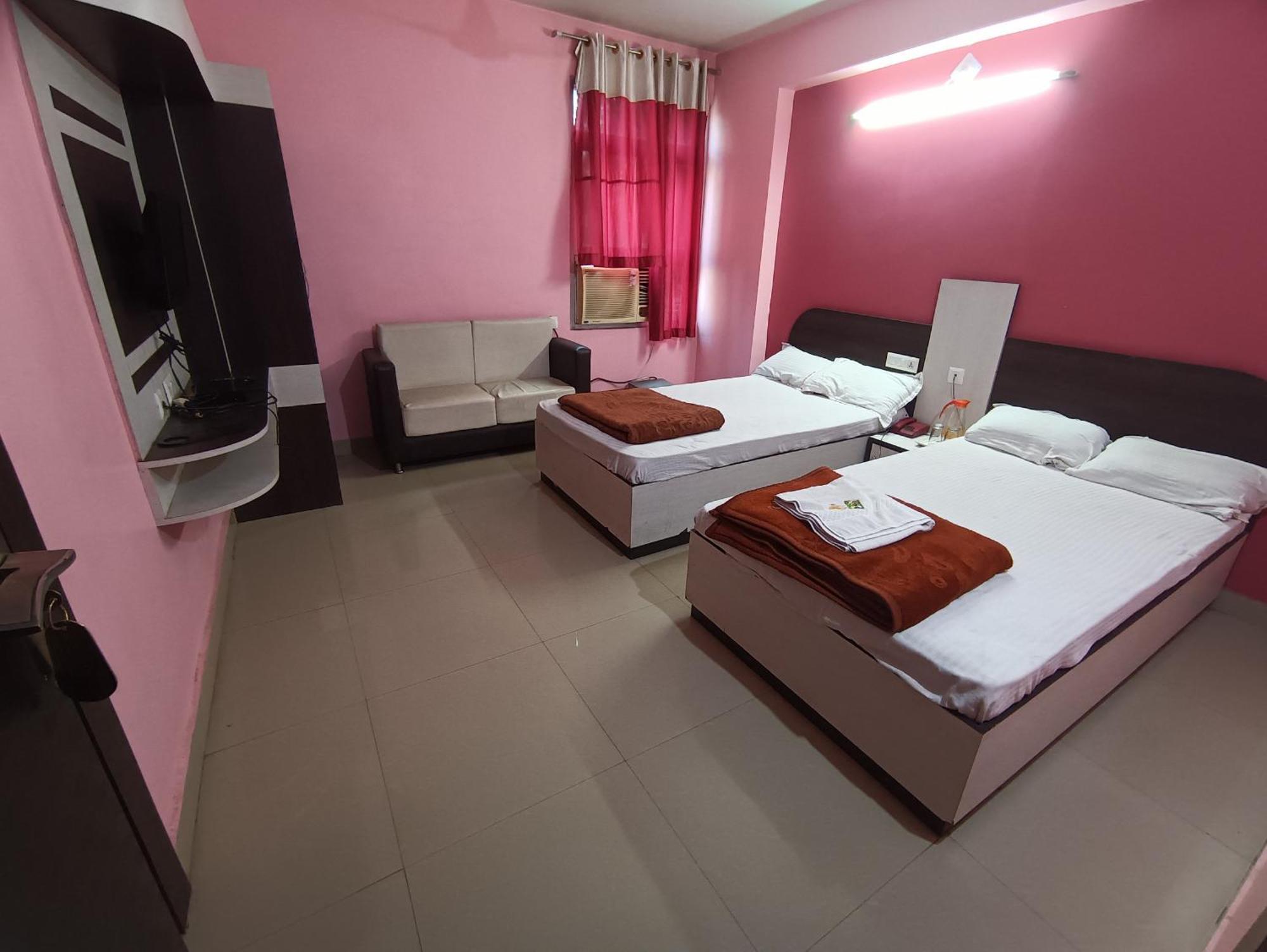 Hotel Viraat Inn Gaya Bagian luar foto