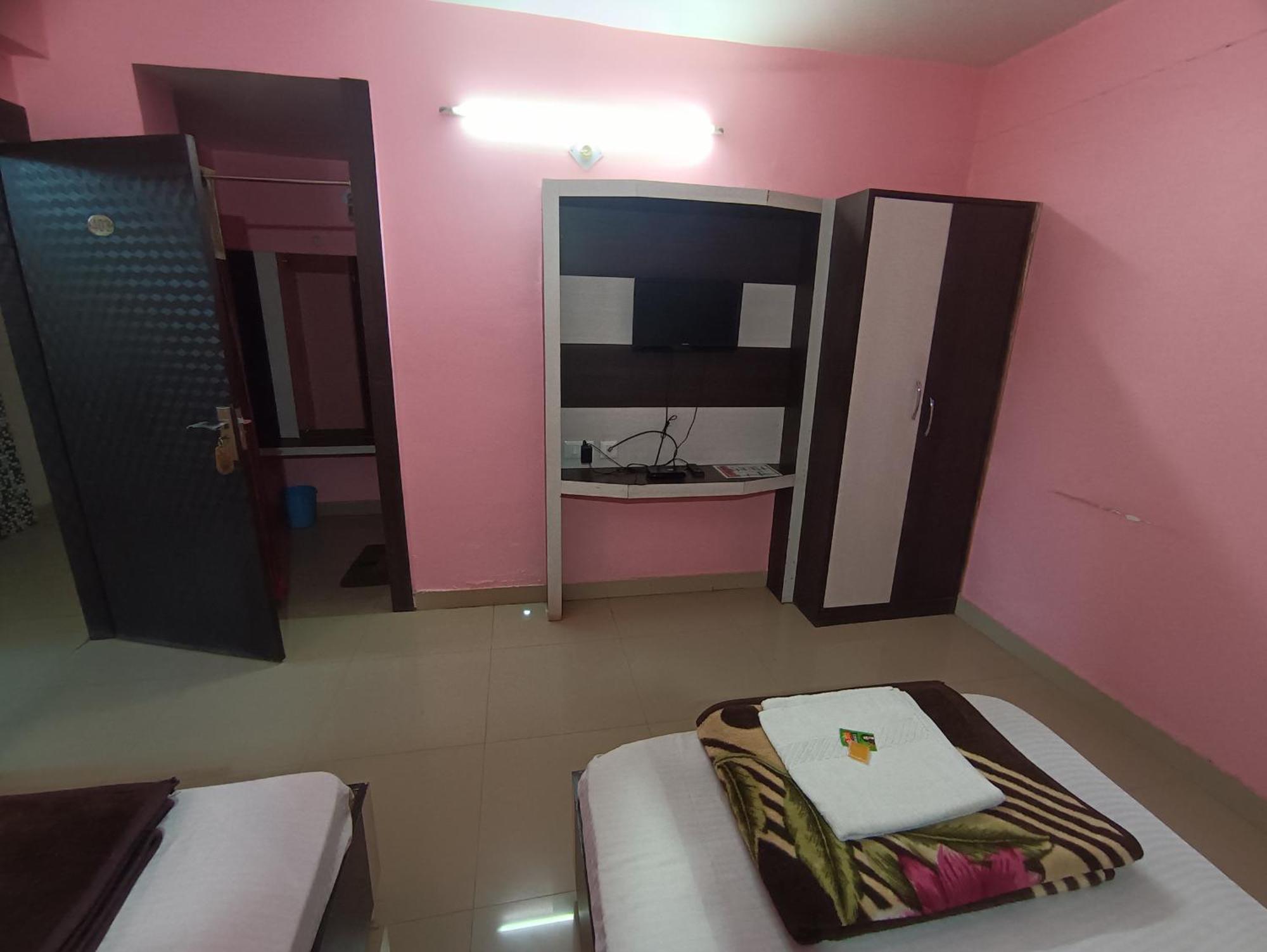 Hotel Viraat Inn Gaya Bagian luar foto