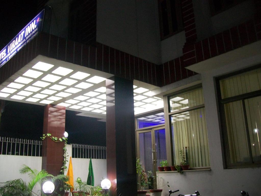 Hotel Viraat Inn Gaya Bagian luar foto